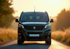Peugeot Rifter 7 places en campagne ensoleillee