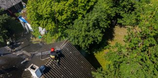 Rapprochez-vous d'un couvreur spécialisé en nettoyage toiture pour un entretien efficace