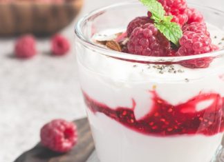 Tiramisu aux framboises : idées de présentation et de décoration Tiramisu aux framboises : idées de présentation et de décoration